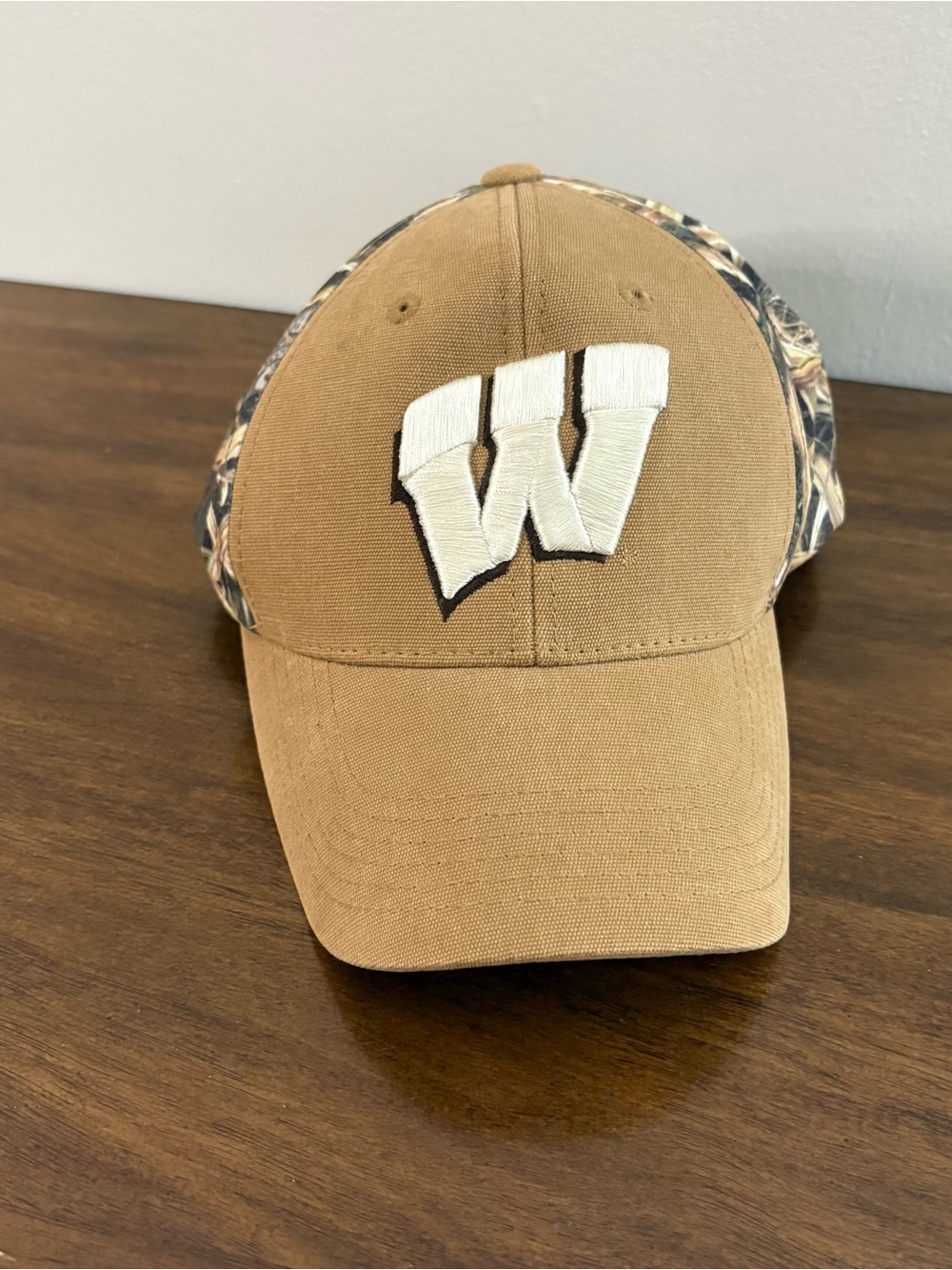 Men’s badgers hat Camoflauge hunting Wisconsin SnapBack